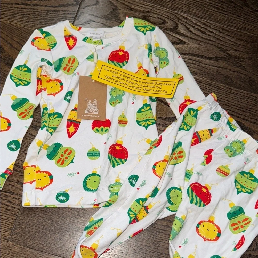 Festive Ornament Print Long-Sleeve Top and bottom pj set 3t toddler holiday